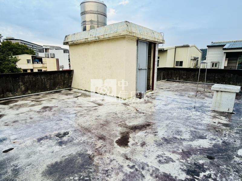 煙波大地坪田型透天房屋室內格局與周邊環境