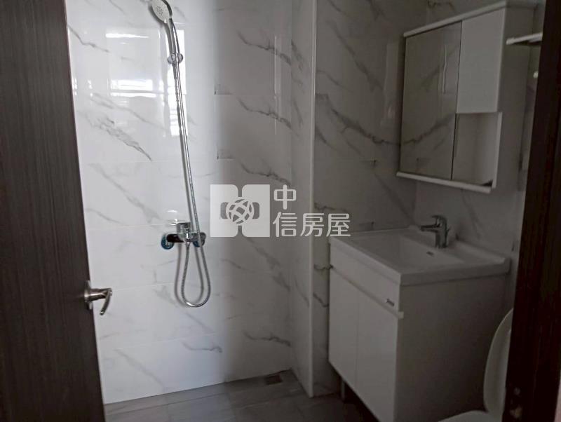 員林彰南公園旁平車三房華廈房屋室內格局與周邊環境