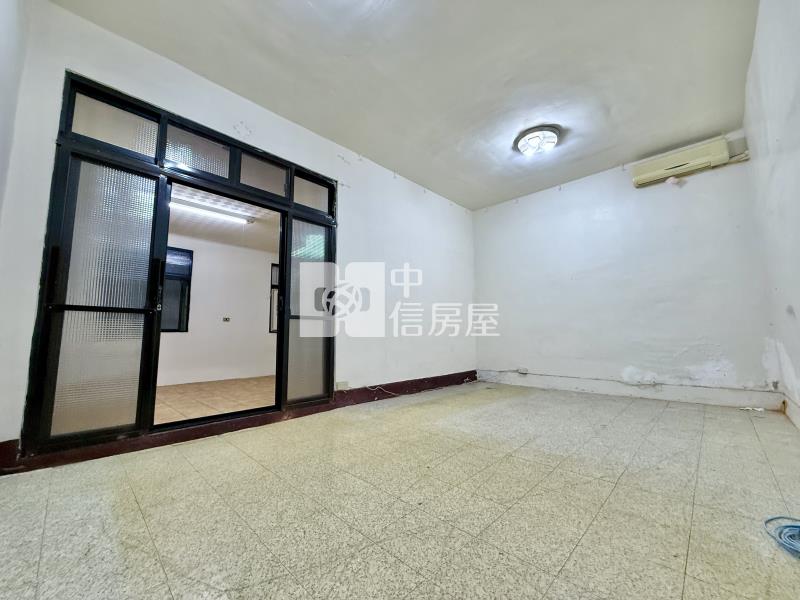 太平運動場旁臨路大面寬4房雙車透天房屋室內格局與周邊環境