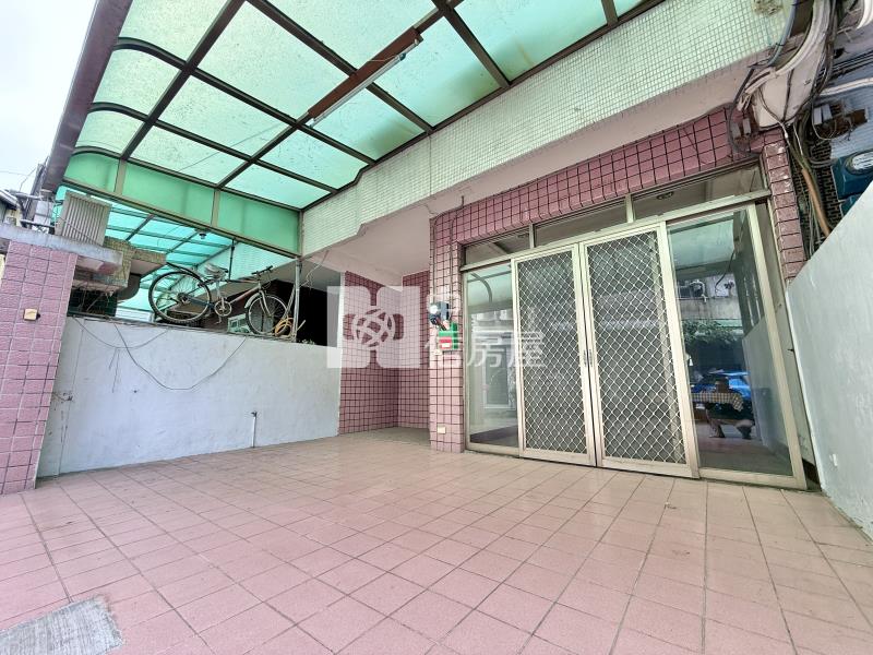 太平運動場旁臨路大面寬4房雙車透天房屋室內格局與周邊環境