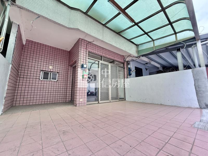 太平運動場旁臨路大面寬4房雙車透天房屋室內格局與周邊環境