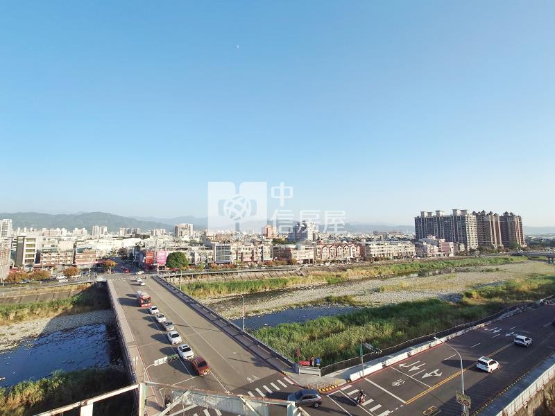 安居樂業三房車位房屋室內格局與周邊環境