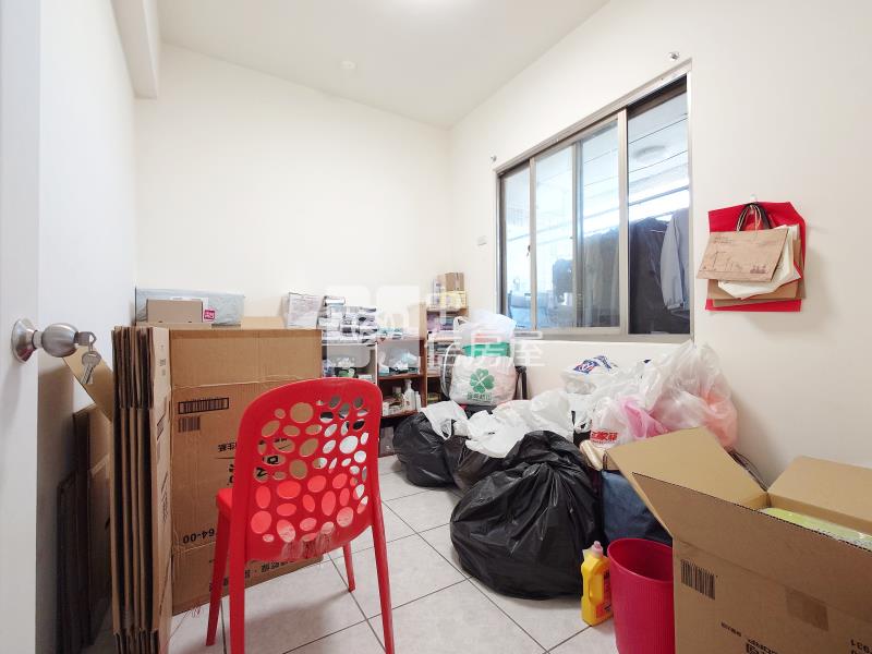 安居樂業三房車位房屋室內格局與周邊環境