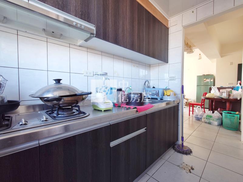 安居樂業三房車位房屋室內格局與周邊環境