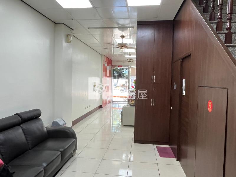 屏東和平路近藝術館店面房屋室內格局與周邊環境