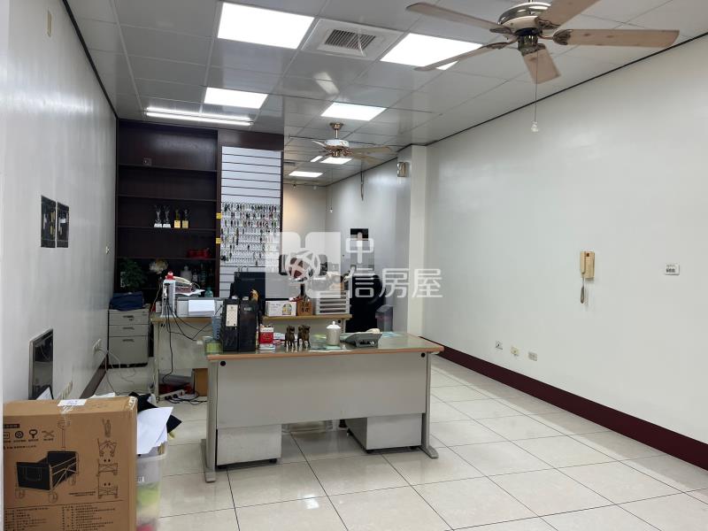 屏東和平路近藝術館店面房屋室內格局與周邊環境