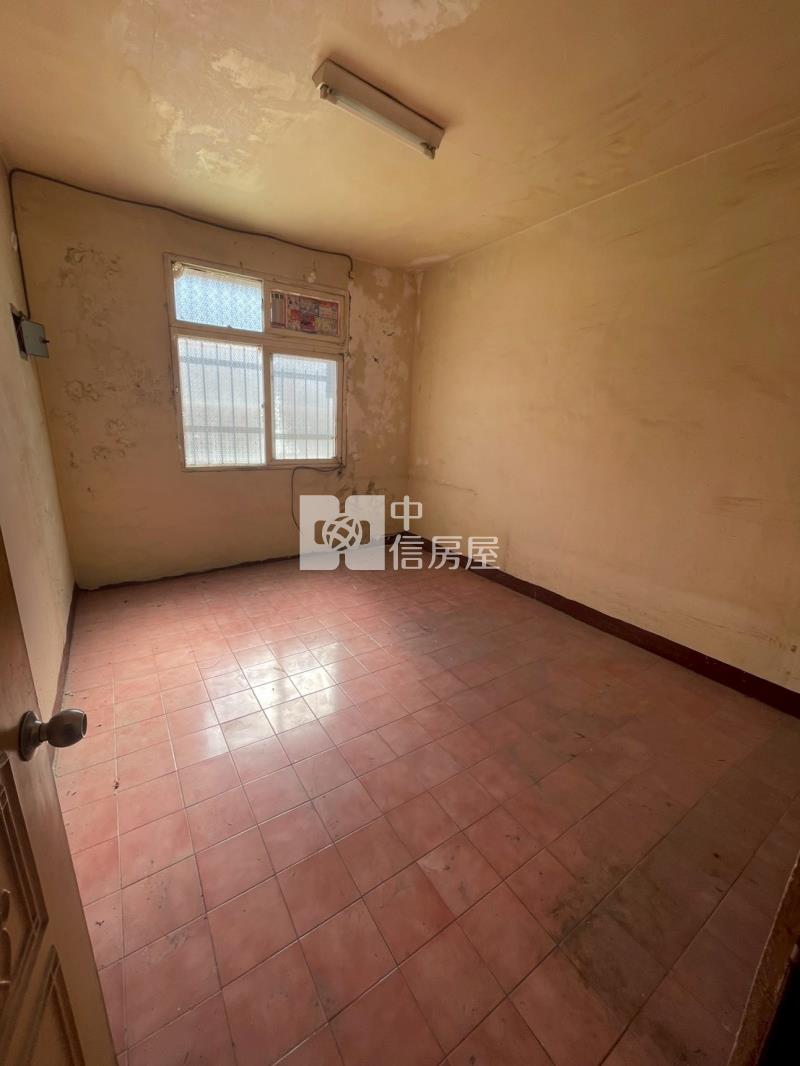 斗六理想社區車庫透天房屋室內格局與周邊環境