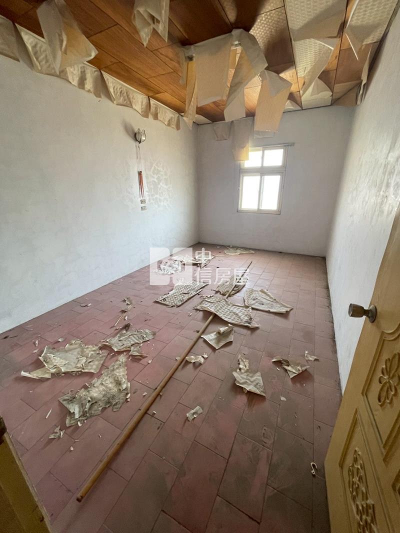 斗六理想社區車庫透天房屋室內格局與周邊環境