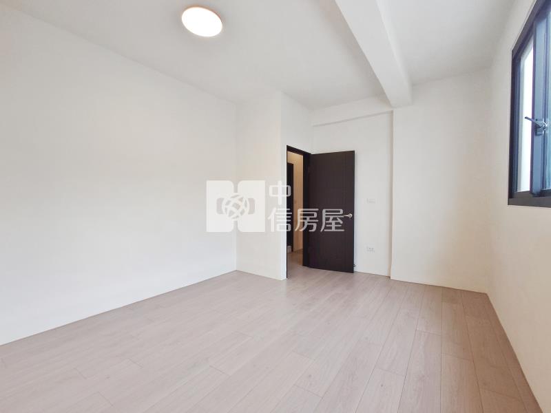 宜欣國小臨路美透天房屋室內格局與周邊環境