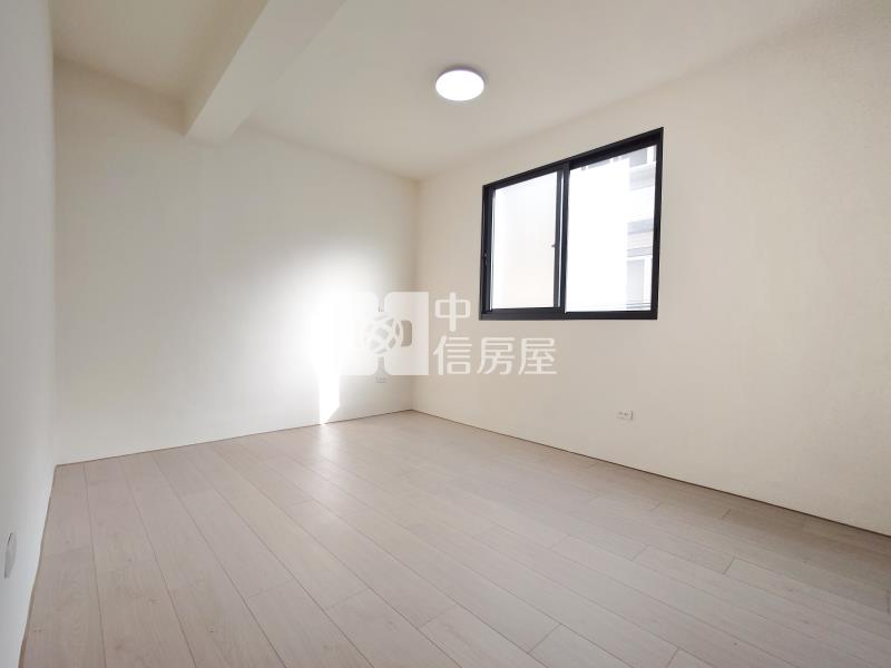 宜欣國小臨路美透天房屋室內格局與周邊環境