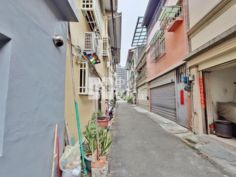 宜欣國小臨路美透天房屋室內格局與周邊環境