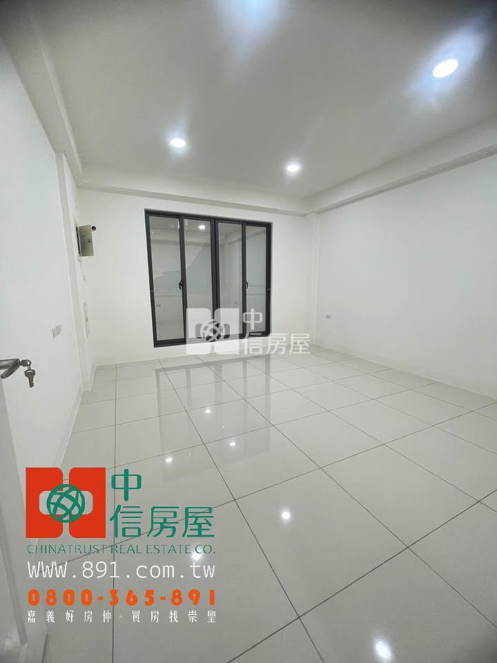 自強街全新整理車庫透天房屋室內格局與周邊環境