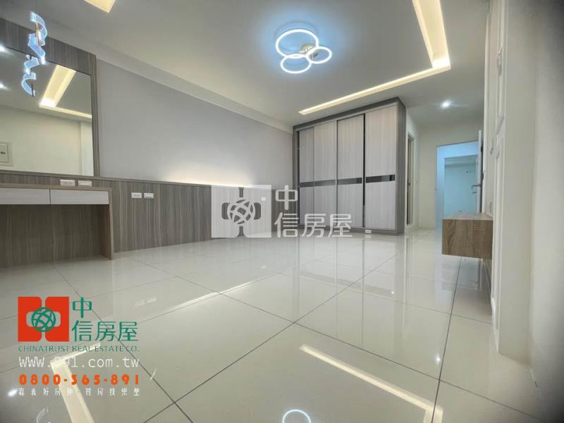 自強街全新整理車庫透天房屋室內格局與周邊環境