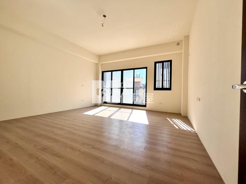 新社之星精美臨路別墅B房屋室內格局與周邊環境