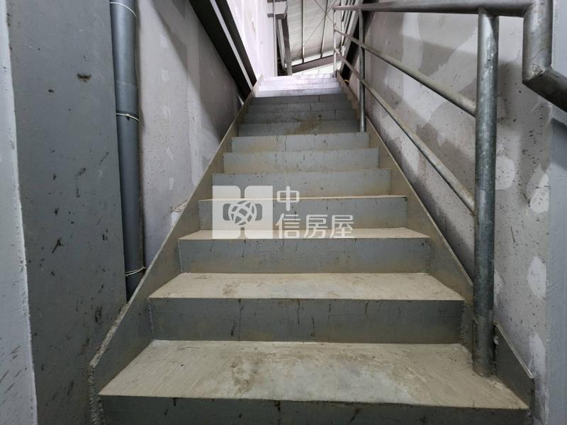 莊敬北路稀有店住~8米大面寬房屋室內格局與周邊環境