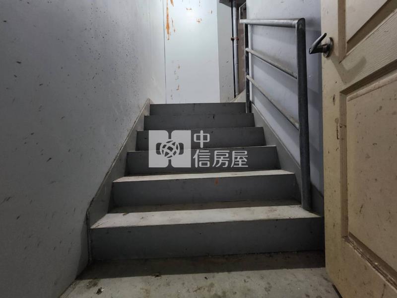 莊敬北路稀有店住~8米大面寬房屋室內格局與周邊環境