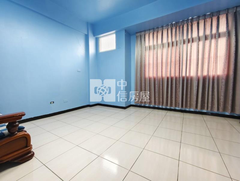 台北商專 角窗美店墅房屋室內格局與周邊環境