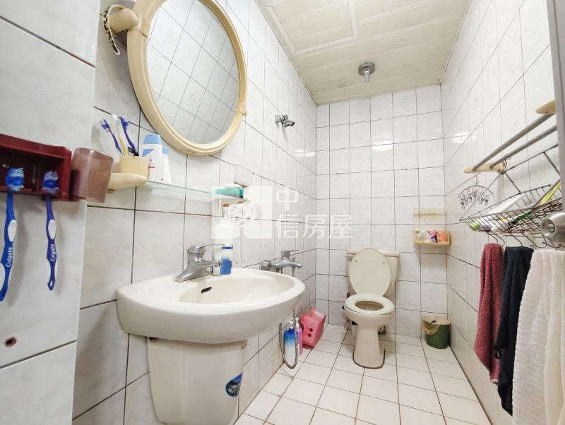 台北商專 角窗美店墅房屋室內格局與周邊環境