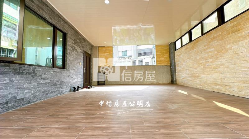 苗栗公館輕屋齡車庫別墅房屋室內格局與周邊環境