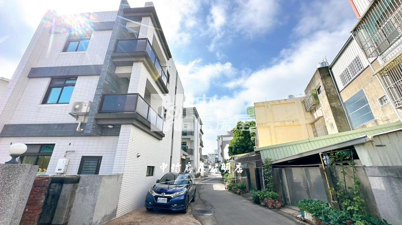 苗栗公館輕屋齡車庫別墅房屋室內格局與周邊環境