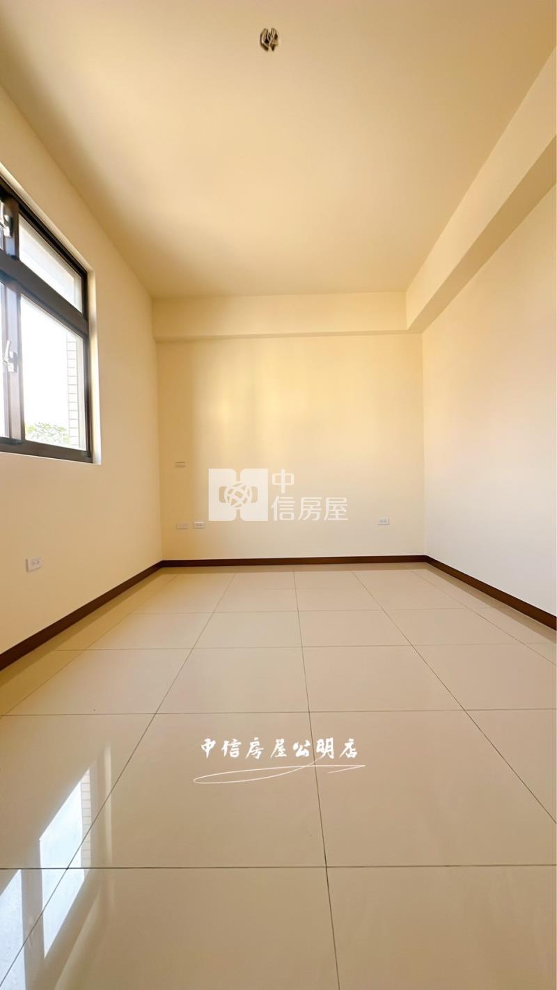 苗栗公館輕屋齡車庫別墅房屋室內格局與周邊環境