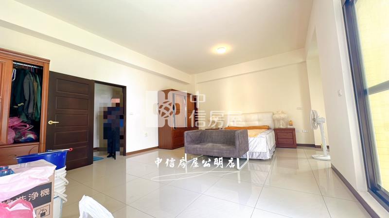 苗栗公館輕屋齡車庫別墅房屋室內格局與周邊環境