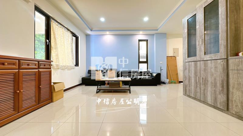 苗栗公館輕屋齡車庫別墅房屋室內格局與周邊環境