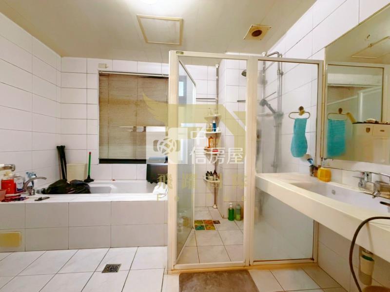 專任★大竹漂亮別墅｜後院停車｜雙間單層大主臥房屋室內格局與周邊環境