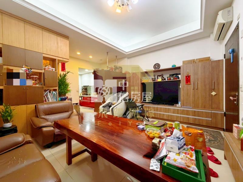 專任★大竹漂亮別墅｜後院停車｜雙間單層大主臥房屋室內格局與周邊環境