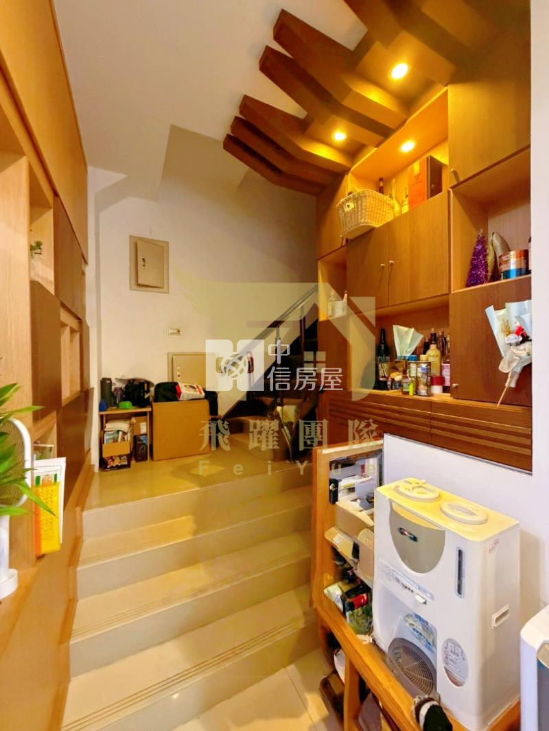 專任★大竹漂亮別墅｜後院停車｜雙間單層大主臥房屋室內格局與周邊環境