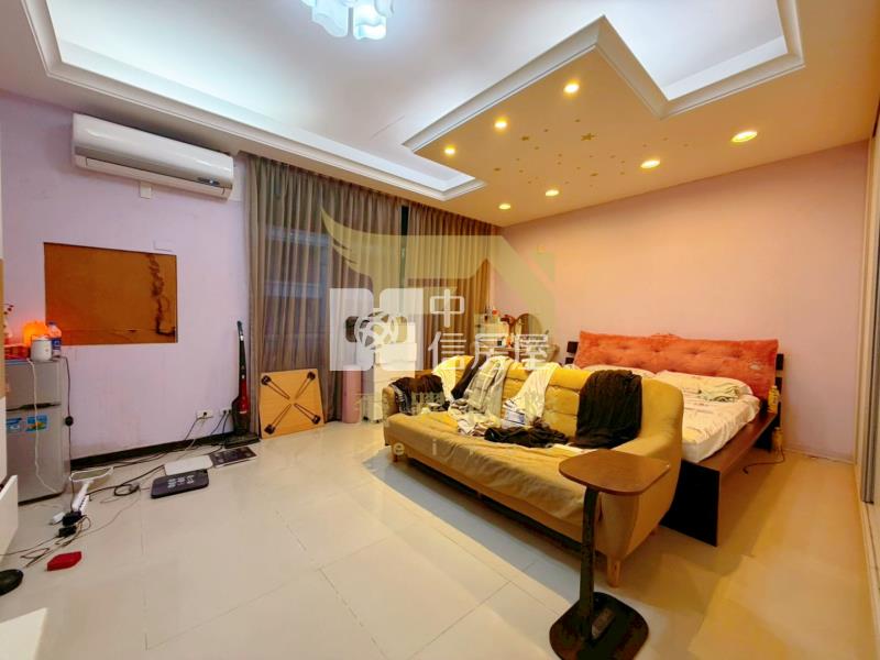 專任★大竹漂亮別墅｜後院停車｜雙間單層大主臥房屋室內格局與周邊環境