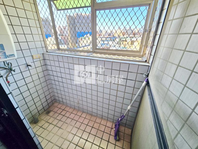 頭家學區台中京城美三房房屋室內格局與周邊環境