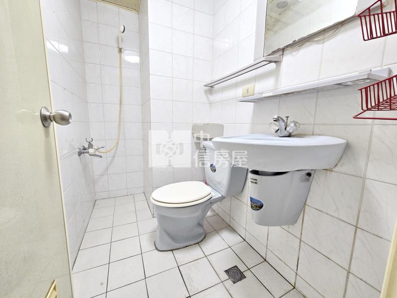 頭家學區台中京城美三房房屋室內格局與周邊環境