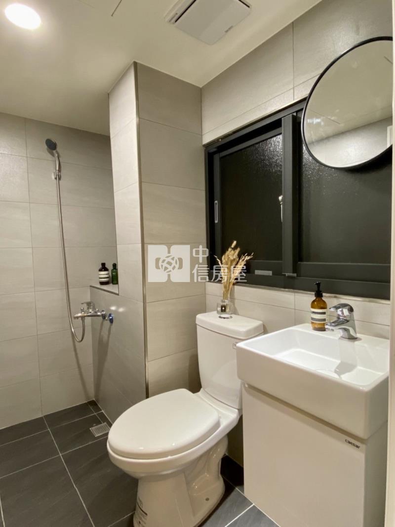 逢甲商圈合法室修好收租4套房屋室內格局與周邊環境