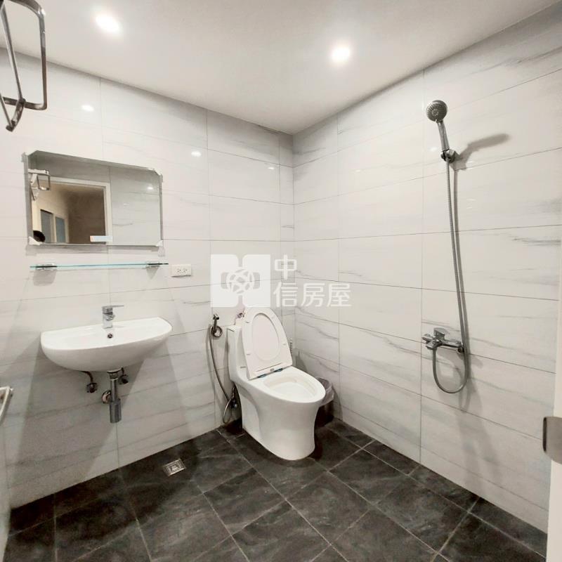 建成路美華廈房屋室內格局與周邊環境