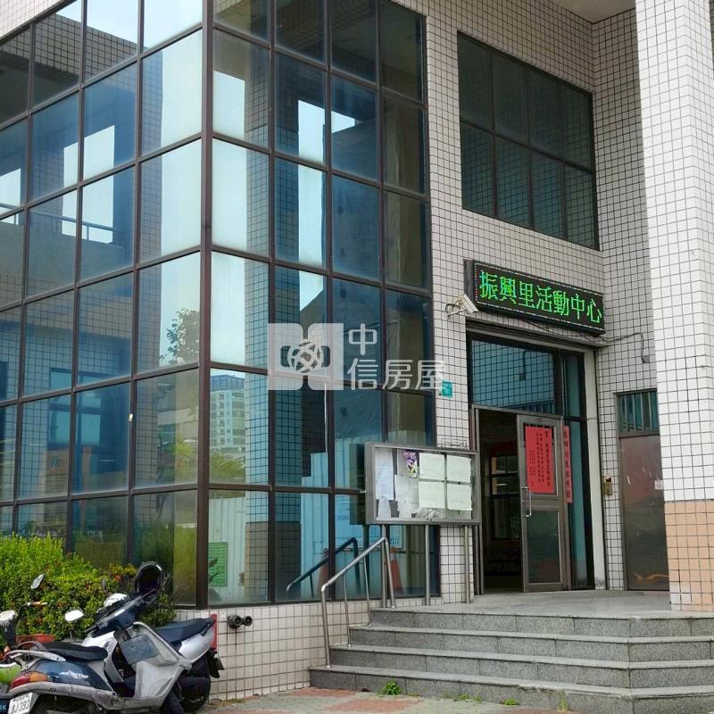 臨近寶仁國小美透天房屋室內格局與周邊環境