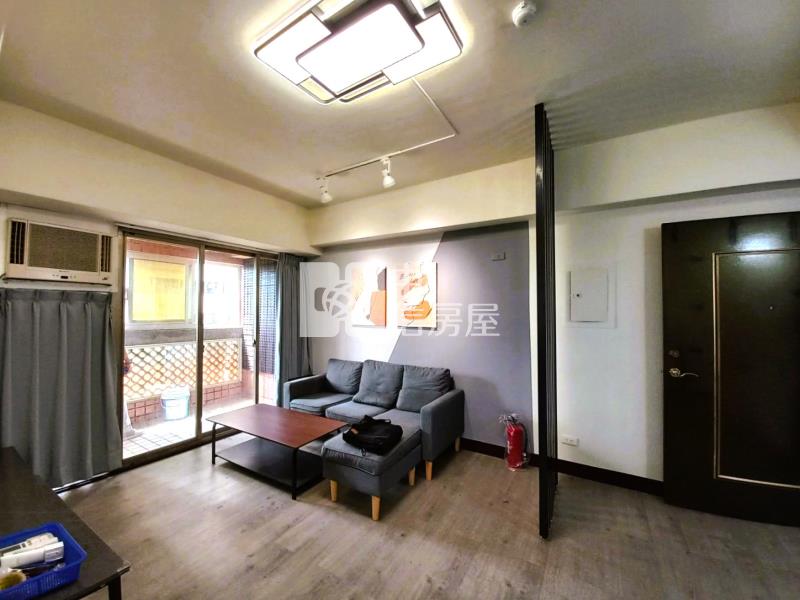 楊梅交流道.凡爾賽美裝潢三房車房屋室內格局與周邊環境