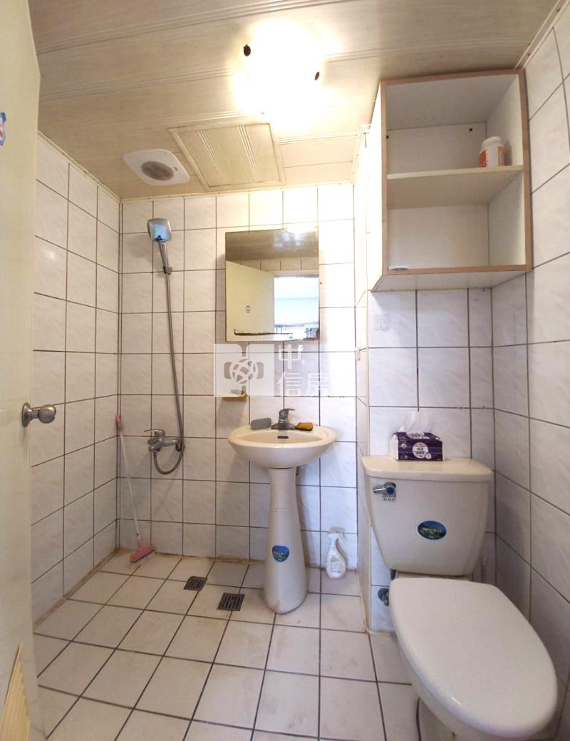 楊梅交流道.凡爾賽美裝潢三房車房屋室內格局與周邊環境