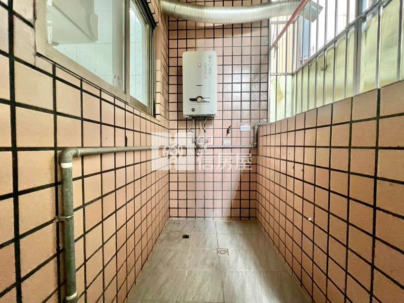 太平運動公園旁大三房一樓美廈房屋室內格局與周邊環境