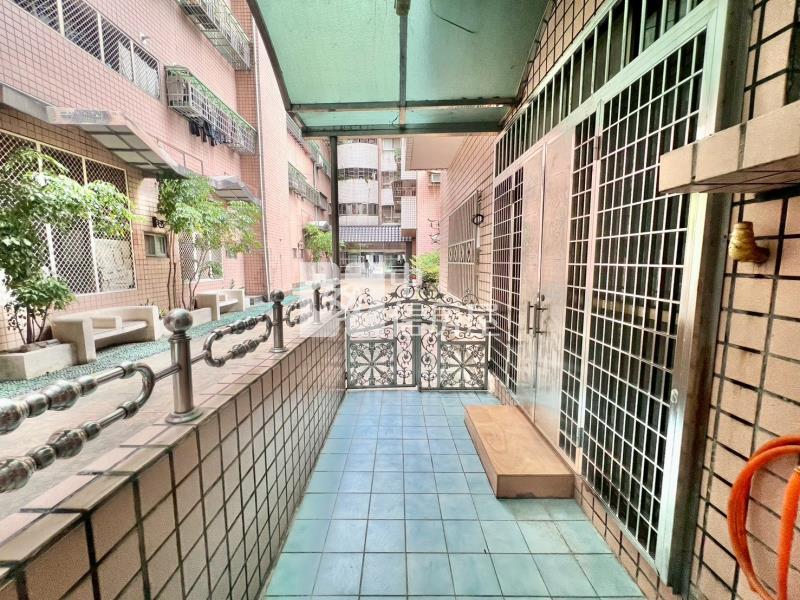 太平運動公園旁大三房一樓美廈房屋室內格局與周邊環境