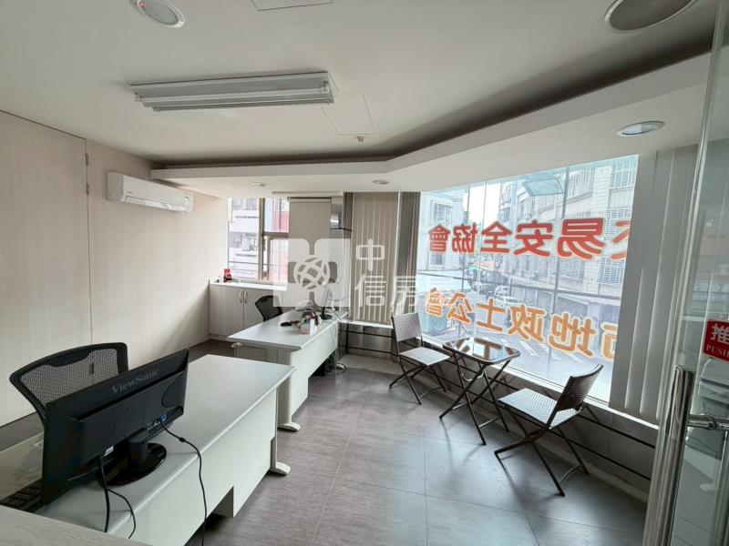 近櫻花捷運2樓角間大面寬店舖房屋室內格局與周邊環境