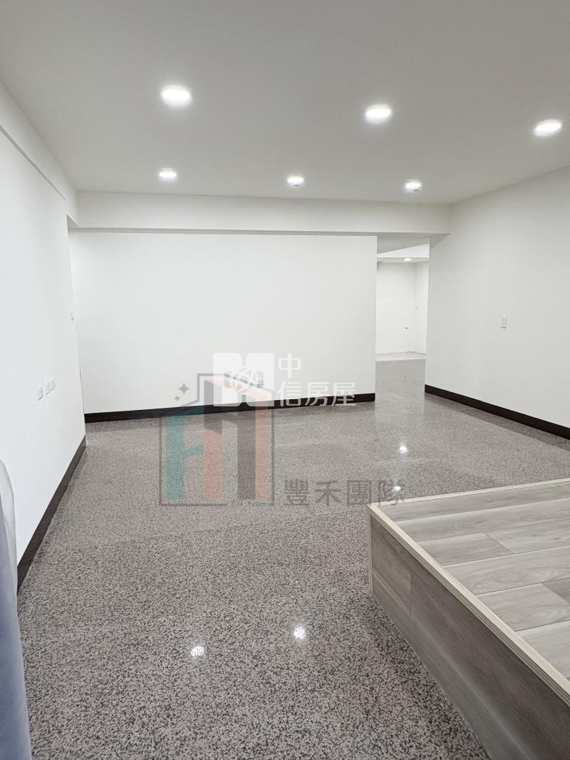 【豐禾】中原商圈無障礙一樓美三房房屋室內格局與周邊環境