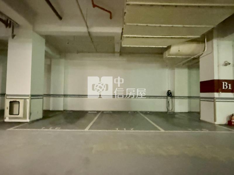 鉅虹曙光之旅一期三房平車房屋室內格局與周邊環境