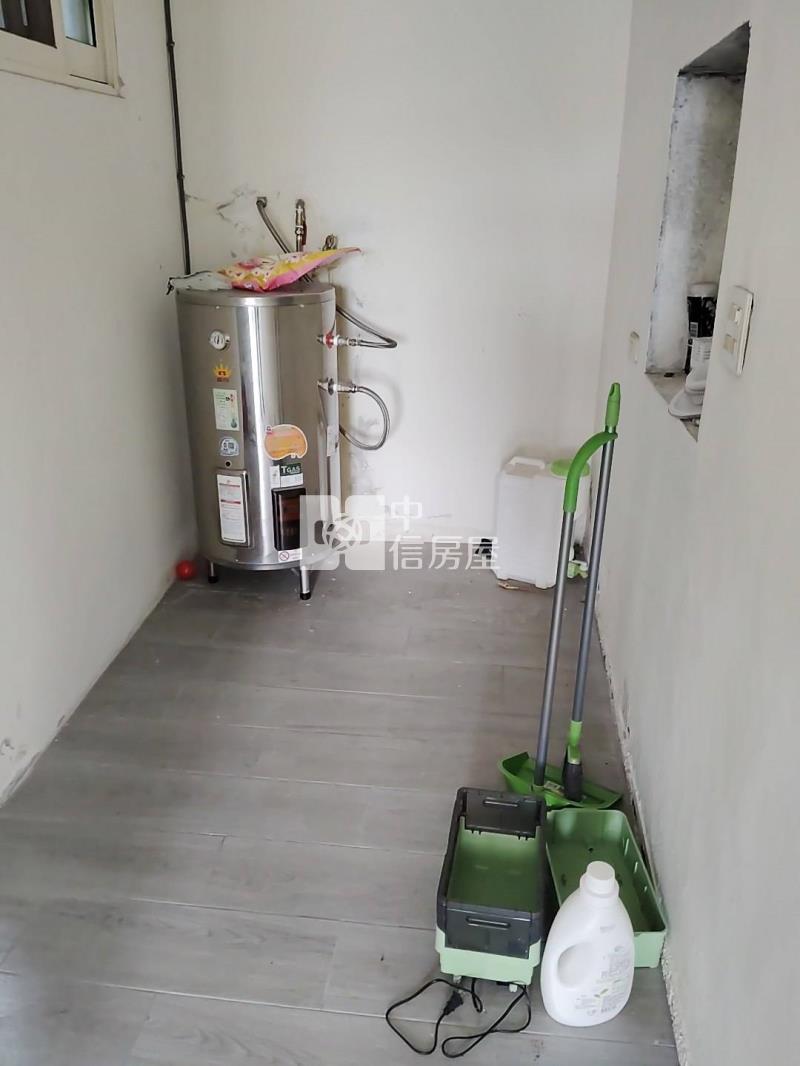 員林員大路透天房屋室內格局與周邊環境