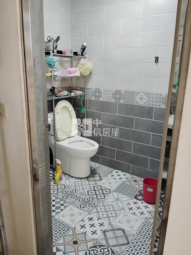 員林員大路透天房屋室內格局與周邊環境