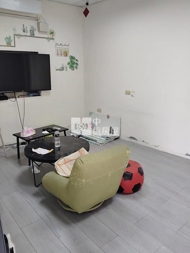 員林員大路透天房屋室內格局與周邊環境