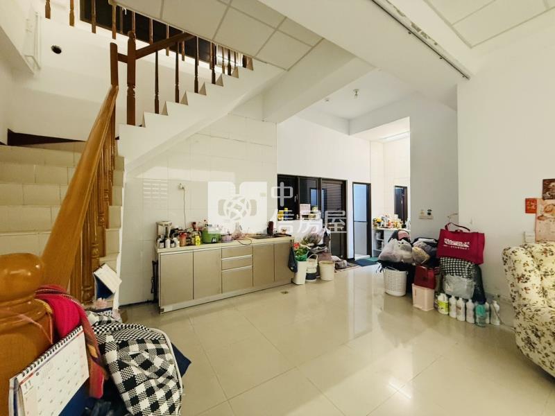 未來21大面寬金店面房屋室內格局與周邊環境