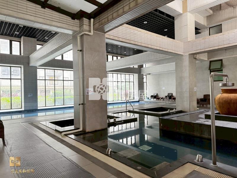 璟都國際湯城高樓4房+車位房屋室內格局與周邊環境