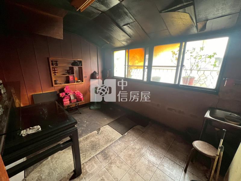 斗六中山路旁金店面房屋室內格局與周邊環境