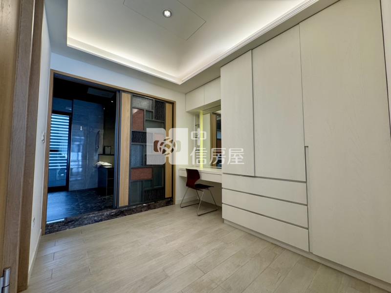 草屯公園旁電梯別墅房屋室內格局與周邊環境